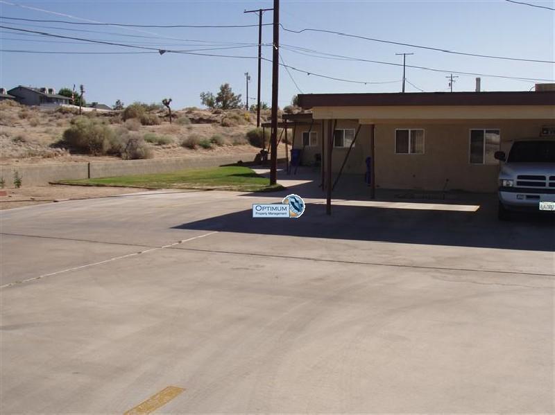 2-bedroom Apple Valley Apartments with Carport - Cable TV Included 4